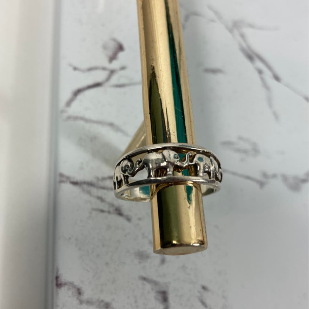 Elephant Ring Size 8